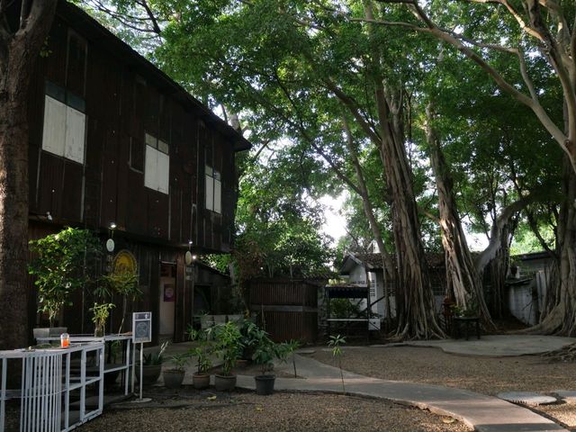หน้ามนขนมหวานคาเฟ่ - บางแสน