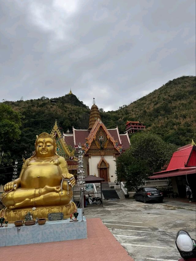 Dragon Caves & Temple Feels at Wat Ban Tam