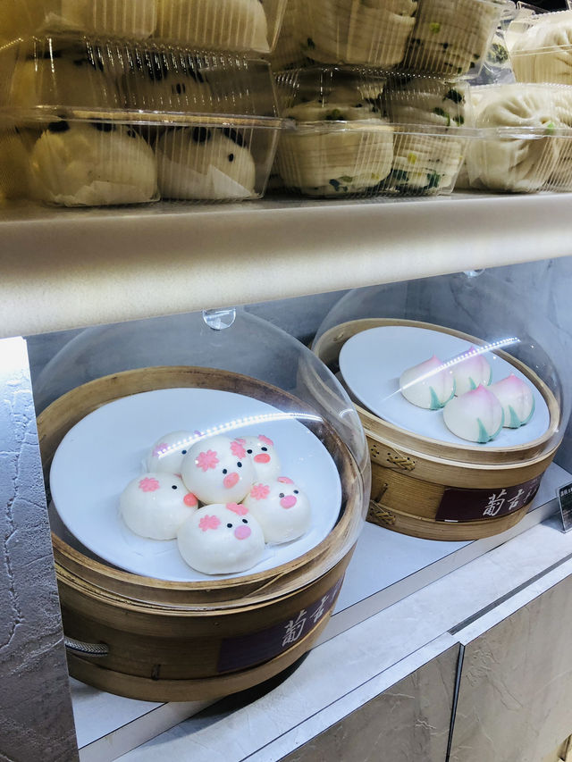 在台灣吃到港式的麵包造型相當可愛😍