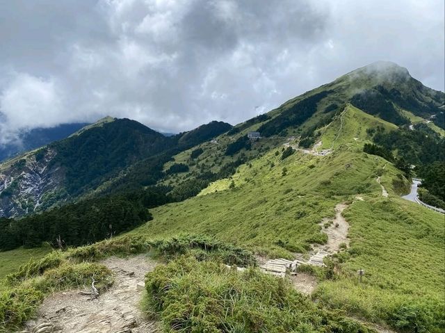 Easy Peak Feels at Shimenshan Trail