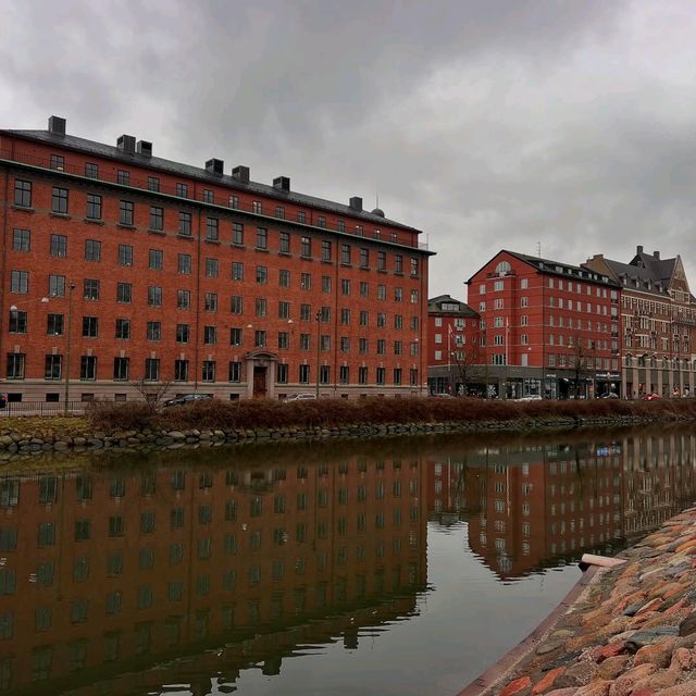 Harbor Walks at Malmö Port Harbor Walks at Malmö Port
