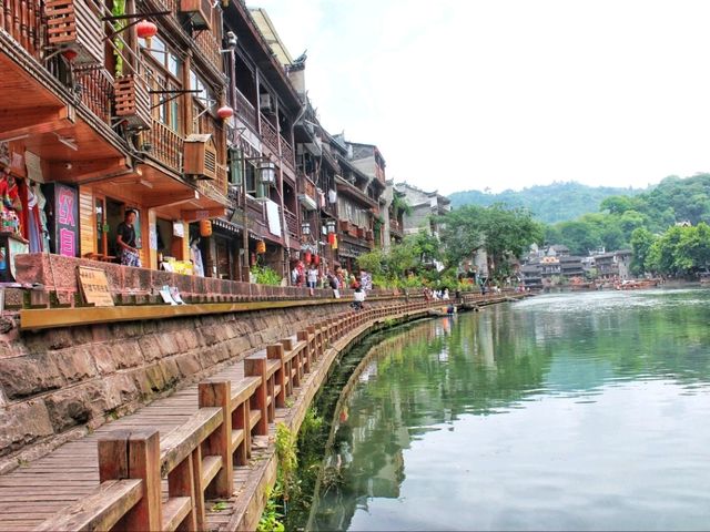Phoenix of Time: Fenghuang’s Eternal Charm