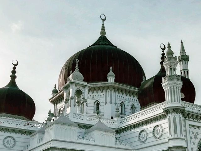 The Majestic Zahir Mosque – A Timeless Icon of Kedah 🕌✨