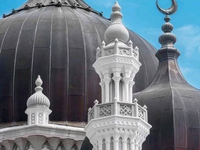 The Majestic Zahir Mosque – A Timeless Icon of Kedah 🕌✨