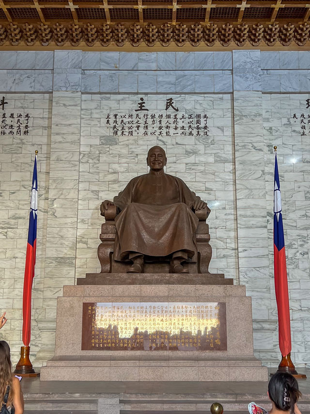 장제스와 민주화, 대만 역사가 살아 숨쉬는 중정기념당 장제스와 민주화, 대만 역사가 살아 숨쉬는 중정기념당
