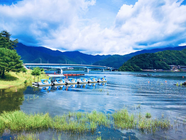 🏞「當富士山倒映在湖中，時間彷彿靜止。」