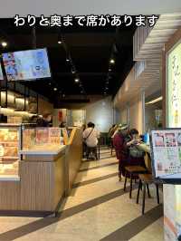 台北 西門駅 「于記杏仁 衡陽店」杏仁豆腐に囲まれて