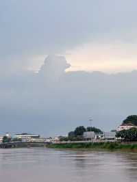 เดินชิลๆ ริมแม่น้ำน่าน เมืองพิษณุโลก