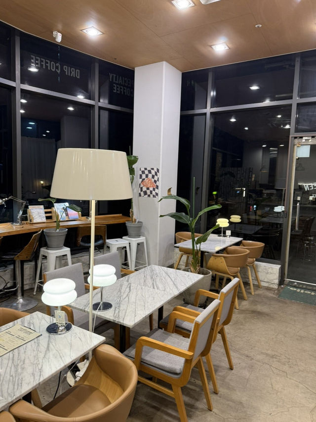 🌿초록 속 여유, <카페 그린>에서 힐링 한 잔🌿