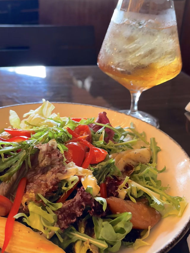Where to Eat in Universal Studios Beijing? — Hammond’s Restaurant (Jurassic Park Area)