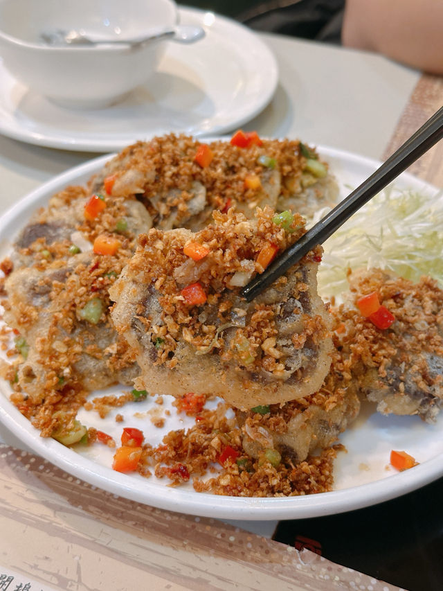 人氣餐廳招牌避風塘辣蟹🦀 人氣餐廳招牌避風塘辣蟹🦀