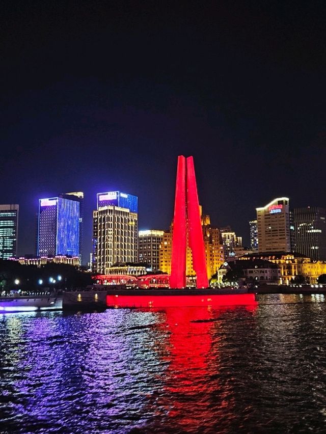 Shanghai Lights by Night: A Bund Cruise Experience 🌆🚢 Shanghai Lights by Night: A Bund Cruise Experience 🌆🚢