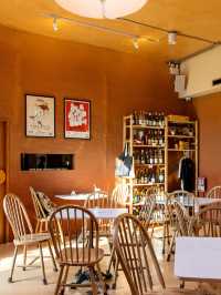 Ember Cafe & Wine: คาเฟ่สีอิฐย่านพระราม 9 🌋