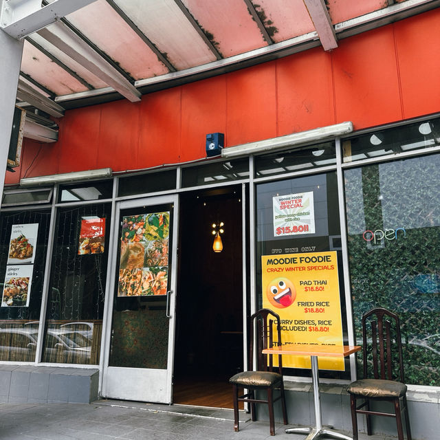 อิ่มเหมือนอยู่บ้านที่ Moodie Foodie Thai Newmarket อิ่มเหมือนอยู่บ้านที่ Moodie Foodie Thai Newmarket