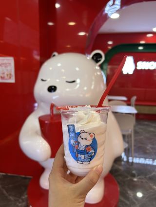 [ทริปเที่ยวกรุงเทพฯ คนเดียวของสาว] ไอศกรีมราคาแค่ 35 บาท!? ร้านขนมหวานที่ให้ปริมาณเยอะและราคาถูกอย่างไม่น่าเชื่อ