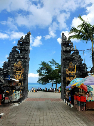 Matahari Terbenam Paling Magis di Bali – Wisata Keluarga ke Tanah Lot dari Kuta