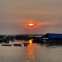 Sunset experience on Tonle Sap