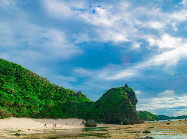 Nangaramoan White Sand Beach