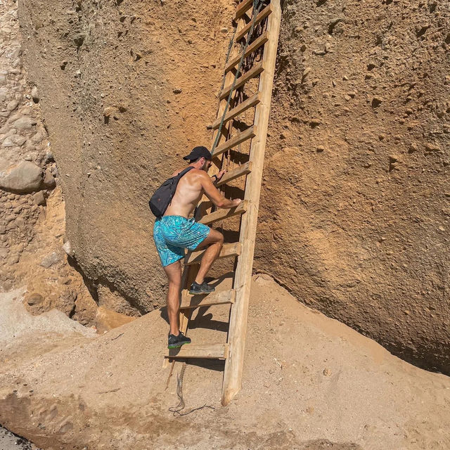 Tsigrado beach Milos 🏖️