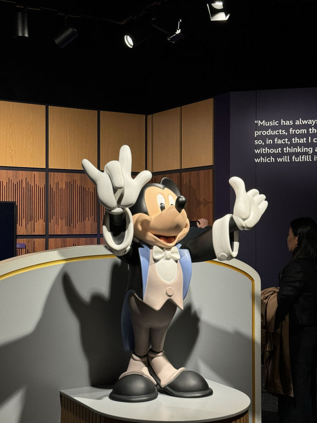 🎉 🇬🇧慶祝迪士尼100週年：倫敦Disney 100展覽 🏰✨
