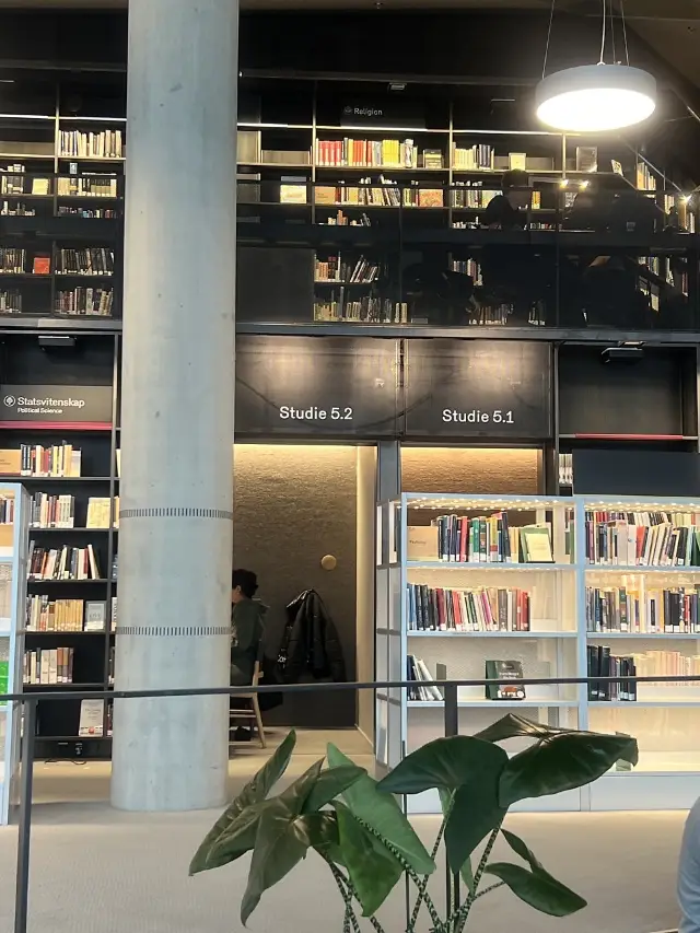 🇳🇴오슬로 공립도서관