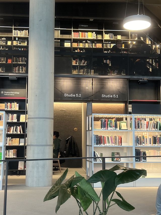 🇳🇴오슬로 공립도서관