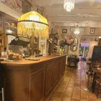 Welcoming restaurant that is a hidden gem !