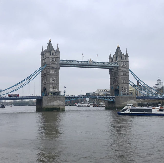 London: Antiquity and Modernity