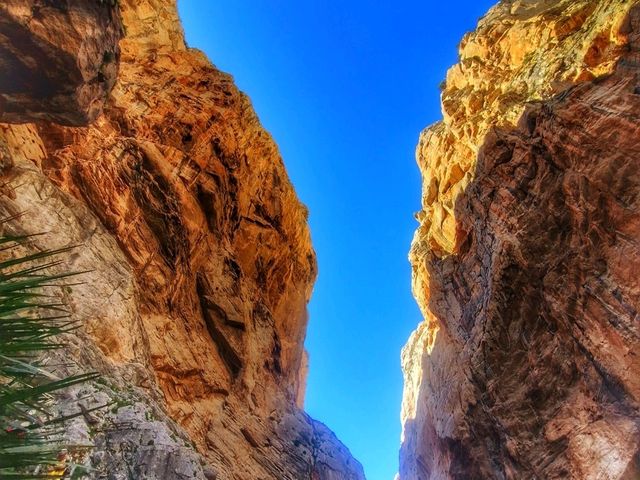 24 hrs trip UK - Spain - UK