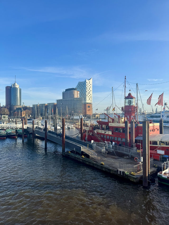 🇩🇪✨ Hamburg Tour Guide & Review
