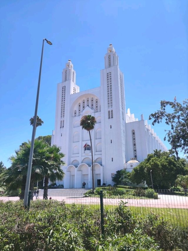 Hello Casablanca: Chaos, Calm, and Color