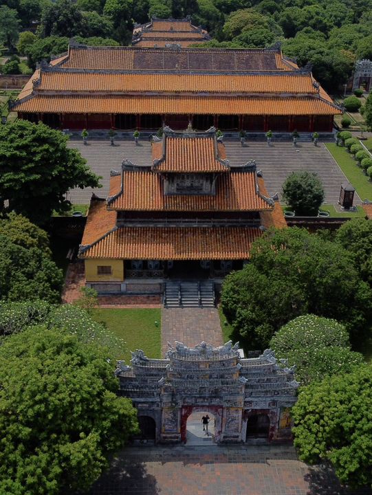 😊✨ Huế: Imperial History & Riverside Charm 🇻🇳🌿 😊✨ Huế: Imperial History & Riverside Charm 🇻🇳🌿