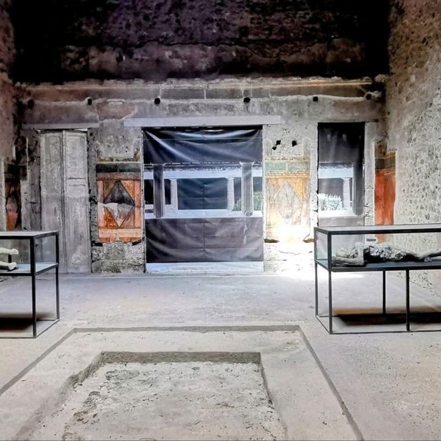 Mount Vesuvius Erupted in 79 AD, Burying Pompeii in Ash for 1,700 Years