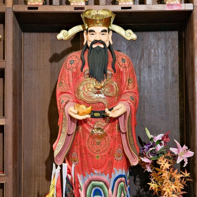 Beautiful Buddha Figures in the Taoist Temple – Yushan 🪷🙏✨