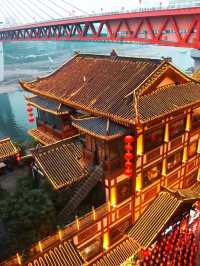 The Best Landmark in Chongqing - Hongya Cave!