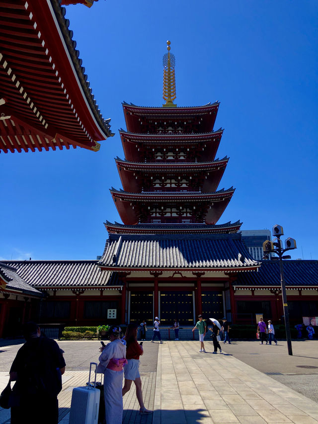 東京淺草寺｜八百年香火不斷，如今已成為城市的象徵！