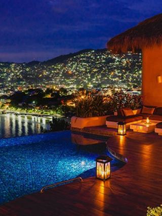 🌴 Zihuatanejo Bliss: Luxe Adult Escapes! 🍹