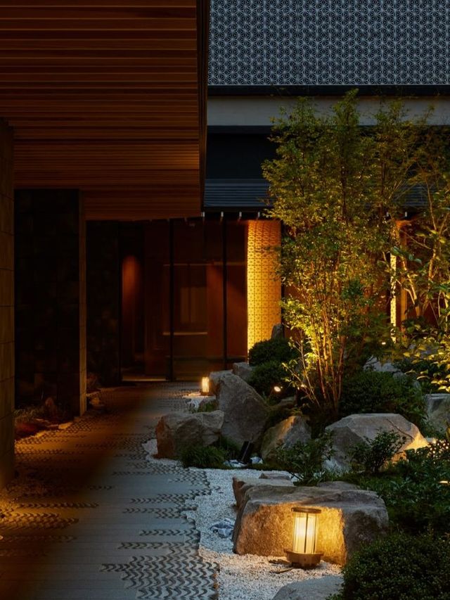 🌸 Kyoto's Chic Sleeps: Dusit Thani's Thai-Japanese Fusion 🏨✨