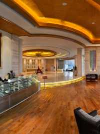 🌟 Chandigarh's Finest: Stay at The Lalit! 🛌✨