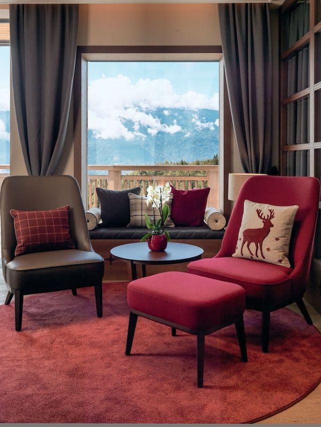 🌟✨ Alpine Luxury: Tyrol's Top Hotel Picks 🏔️🛎️