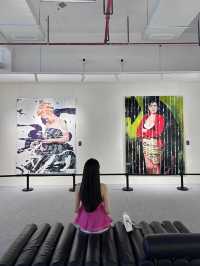 貴陽看展｜利塔•卡貝魯特《凝視之光》。