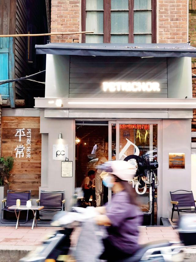 福州煙台山很不平常的咖啡店。