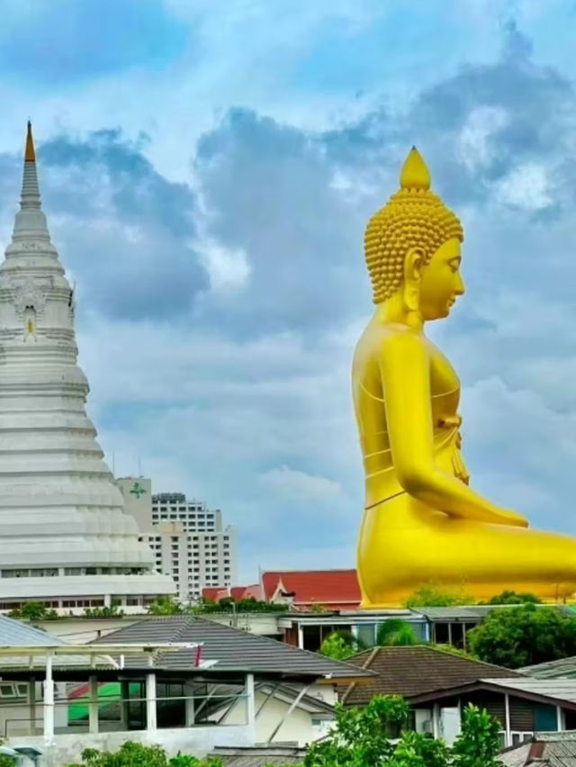 Grand Buddha at Shuimen Temple 🇹🇭