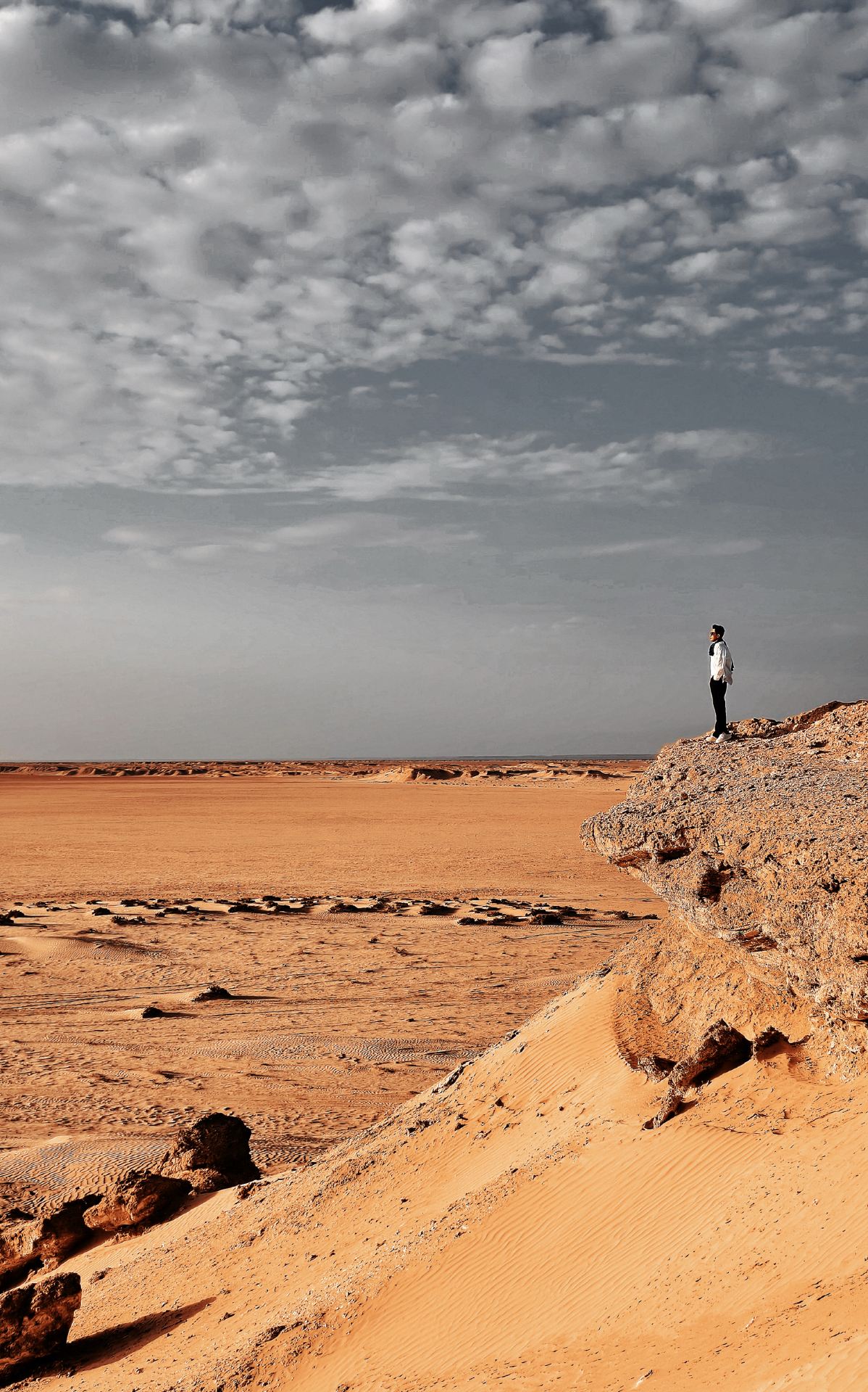 Liu Lang met the Star Wars filming location in the Sahara Desert in Tunisia