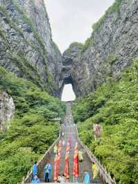 天門山遊玩心得：提前準備和拍照技巧全攻略 去天門山玩咗一圈，真心有啲嘢想同大家分享。特別係嗰啲單曲循
