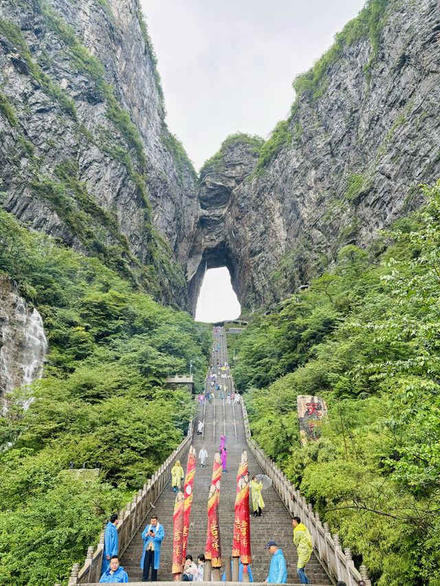 天門山遊玩心得：提前準備和拍照技巧全攻略 去天門山玩咗一圈，真心有啲嘢想同大家分享。特別係嗰啲單曲循
