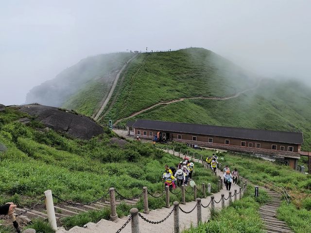 【雲端秘境·徒步者的詩與遠方】