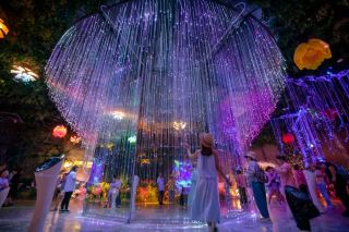 A Magical Encounter Between the Strange Tales of Liaozhai and Stunning Landscapes!