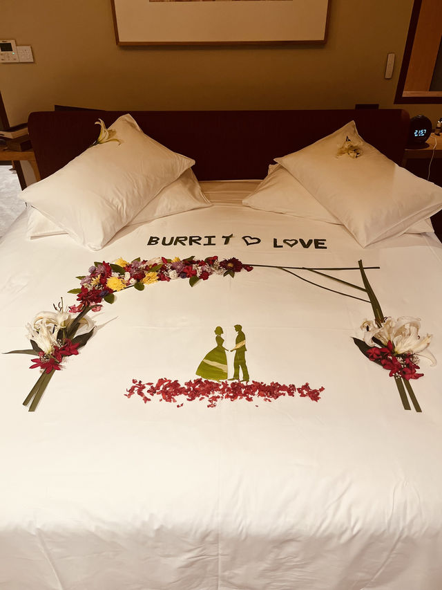 Honeymoon Bliss at a Gorgeous Resort