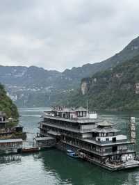 三峽人家|忽然明白什麼叫「輕舟已過萬重山」
